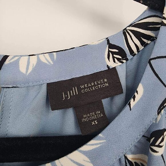 J. Jill Wearever Collection Breeze Flounce Hem Dress Floral Blue Size XS - Picture 4 of 5